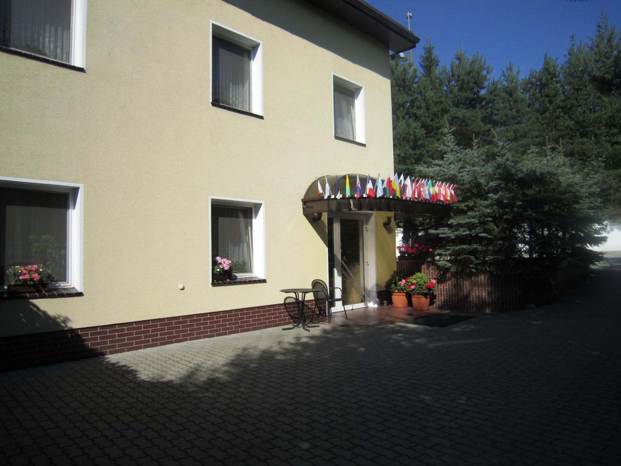 Hotel Korona Słubice Buitenkant foto