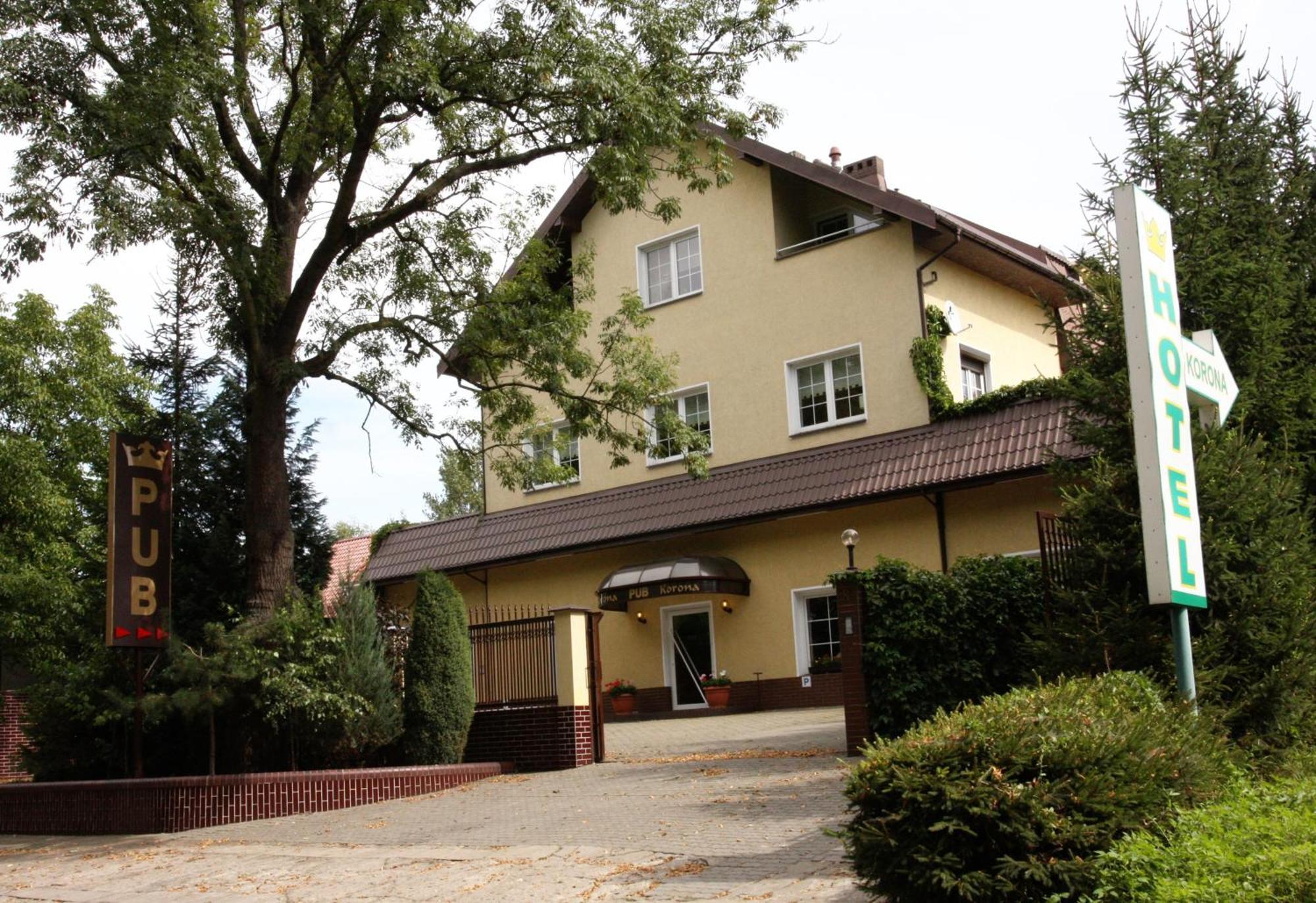 Hotel Korona Słubice Buitenkant foto