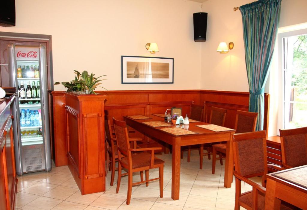 Hotel Korona Słubice Buitenkant foto