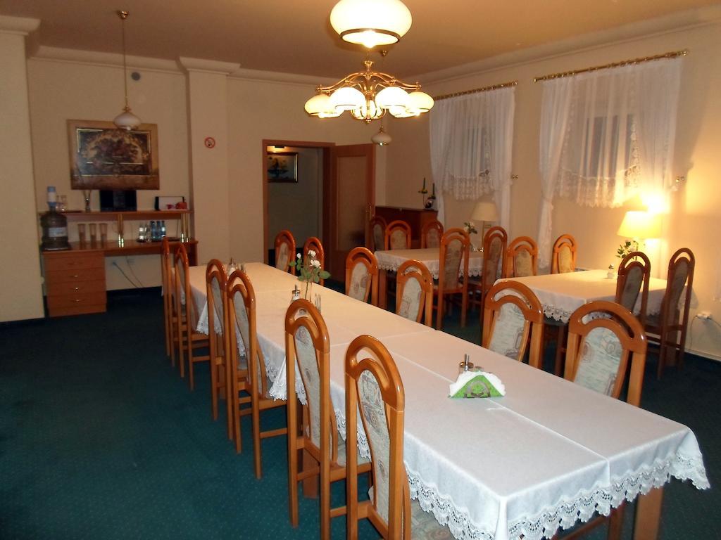 Hotel Korona Słubice Buitenkant foto