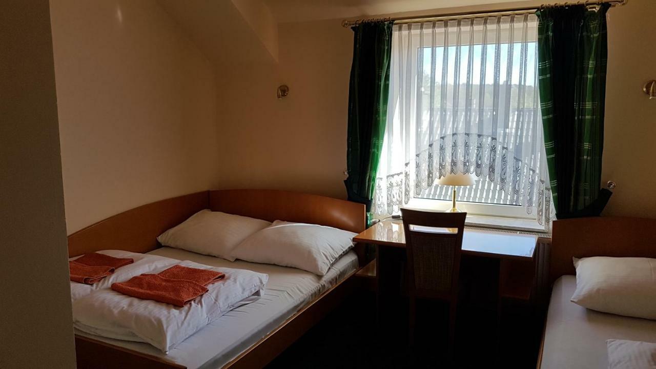 Hotel Korona Słubice Buitenkant foto